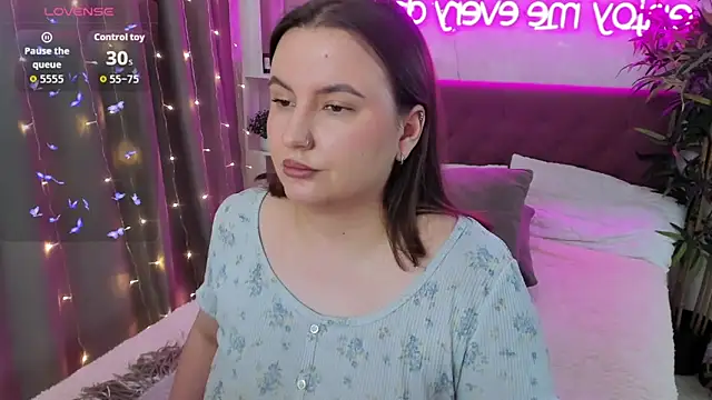 FeralPeach Adlı Modelin Canlı XXX Sohbeti