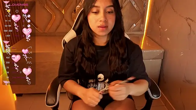 Juliana_Tx: онлайн-секс-чат