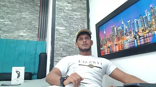 Chris_Dick23 现场XXX聊天