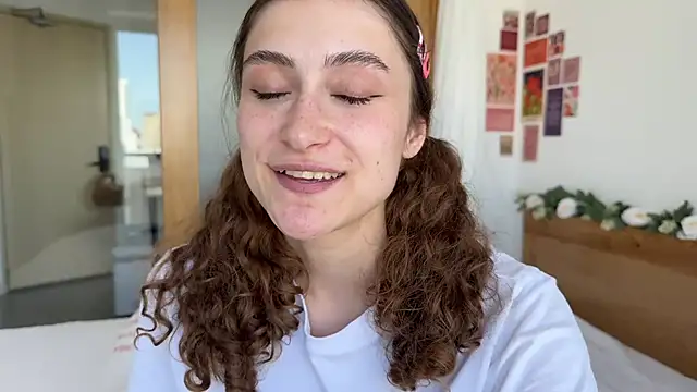 cutiemari's Live XXX Chat