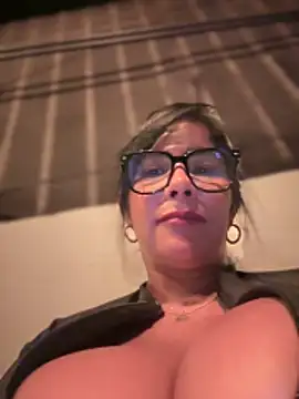 XXX chat uživo modela Saorii_kiido