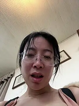 yourkeer 在線直播表演