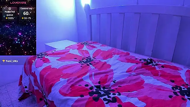 SallyKitty_ 现场XXX聊天