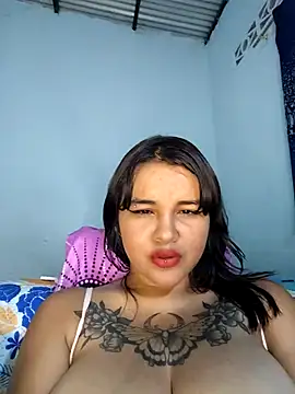 KattalellaGomez Chat XXX live