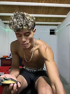 Chat +18 de meliodas_23cm ao vivo