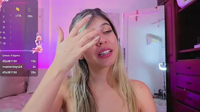 NATAASHA___ élő XXX-chatje