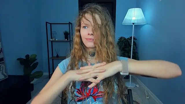 RayaNenlia: απευθείας συνομιλία ΧΧΧ