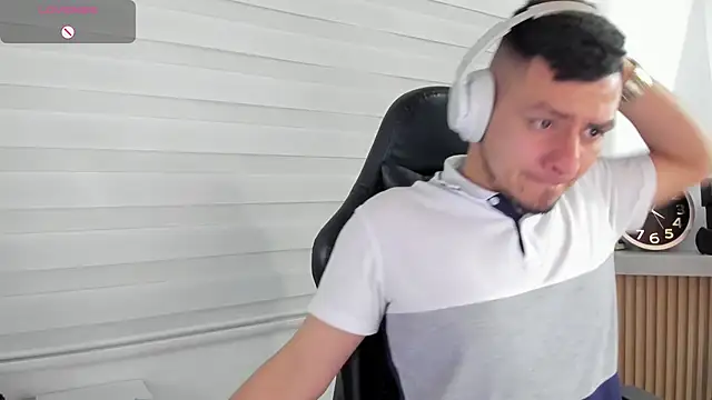 Show modela Rick_Adams na web-kameri