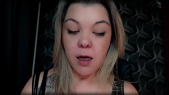 TheDomme লাইভ XXX চ্যাট