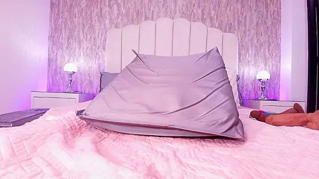 XXX chat uživo modela raven_lilith_