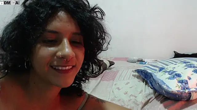 AlinaWoolf_: онлайн-секс-чат