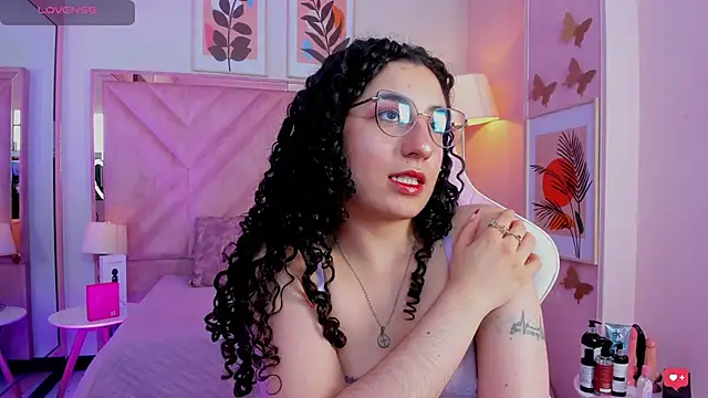 Chatroom XXX en direct de DemiJones_