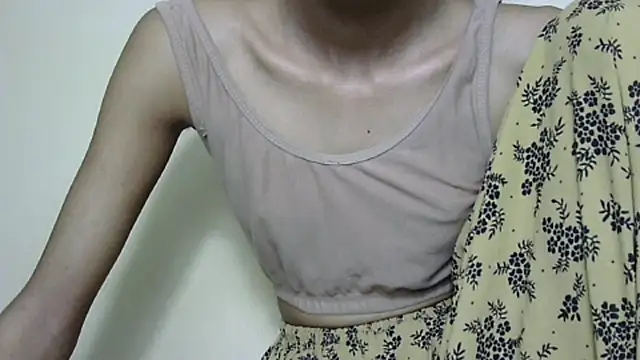 Anu_tiny Chat XXX in diretta