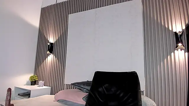 Zafiiraa: απευθείας συνομιλία ΧΧΧ