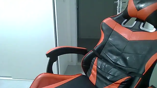 JUNINHOLEKEJR Live XXX-Chat