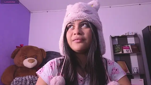 BadKittyy: διαδικτυακό σόου στην κάμερα