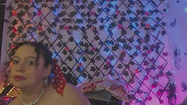 cameronglen1 Adlı Modelin Canlı XXX Sohbeti