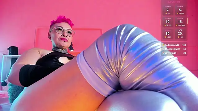 Chat XXX en directo de MATURE_HARDCORE