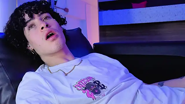 nova_salvatore: вебкам-шоу