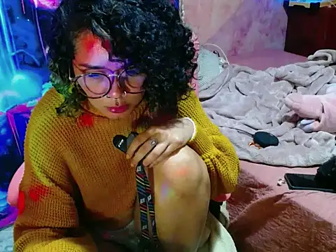 Delliriummm 现场XXX聊天