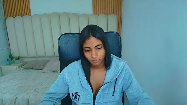 shaneelle: онлайн-секс-чат