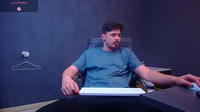 EnzoRace – Naživo XXX chat