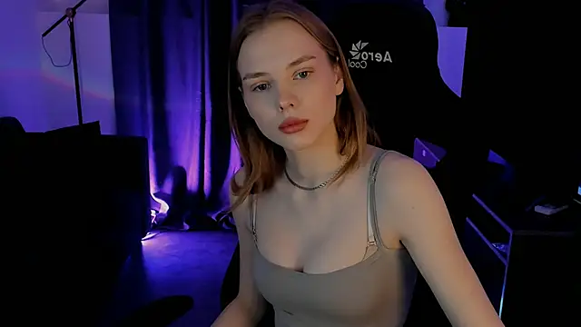 BellaHaadiid élő XXX-chatje