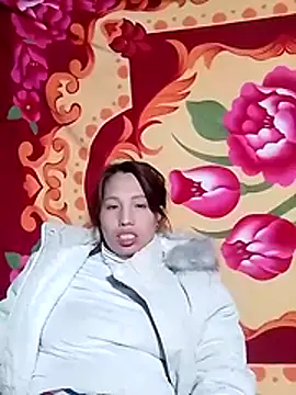 Gummiesu 网络视讯表演