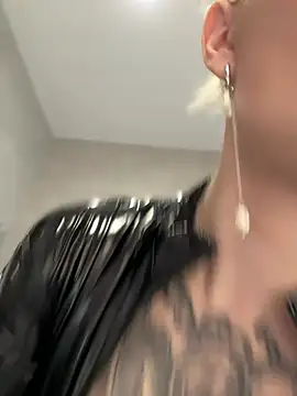 BlondeDoll_ Webcam Show