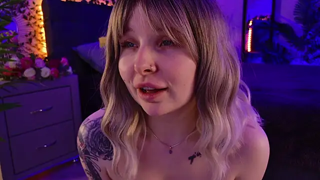 Gwen_Hilton Adlı Modelin Canlı XXX Sohbeti