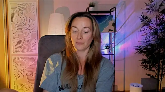 RebeccaMartinez 라이브 XXX 채팅