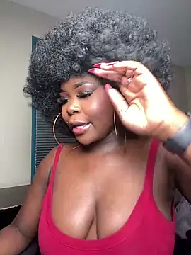 WomanNextdoor1 Show in webcam