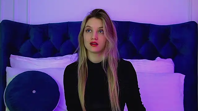 StacyEvances: онлайн-секс-чат