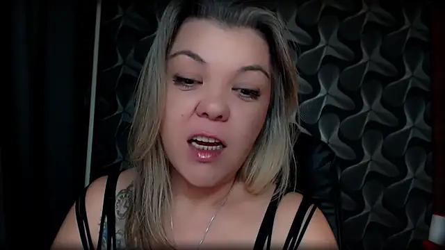 Chatroom XXX en direct de TheDomme