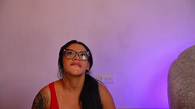 Chat XXX en directo de anyiled_hot