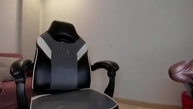 Chat +18 de stefy_bratz ao vivo