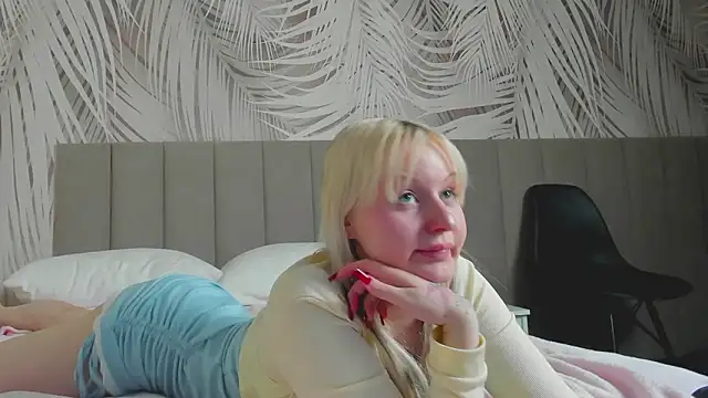 Онлайн чат XXX AdeleSilvy