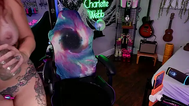 CharletteWebb Adlı Modelin Web Kamerası Şovu