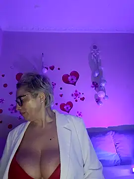 Chat +18 de BellaBellaHot ao vivo