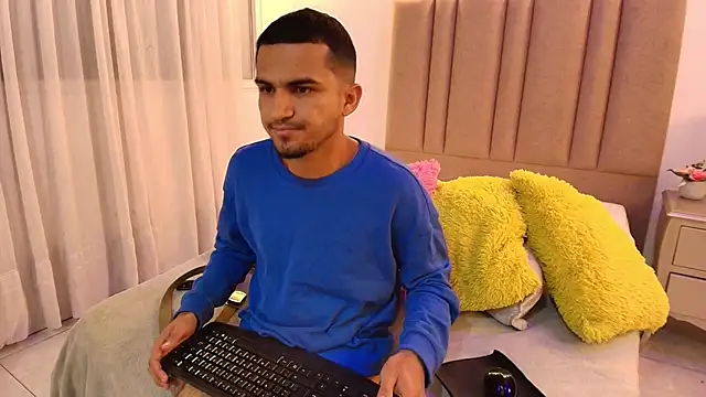 GabrielWolf_nom Webcam show