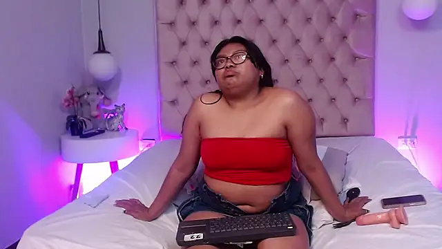 Kiri_Black_ Chat XXX in diretta