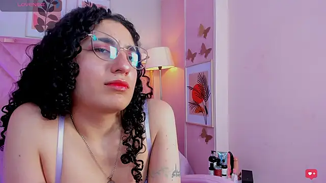 DemiJones_ Adlı Modelin Canlı XXX Sohbeti