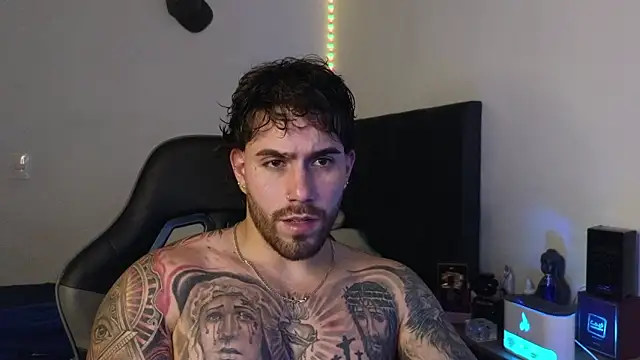 Ades_Lowe Chat XXX live