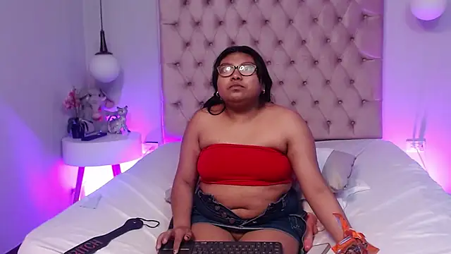 Kiri_Black_ – Live XXX-chat