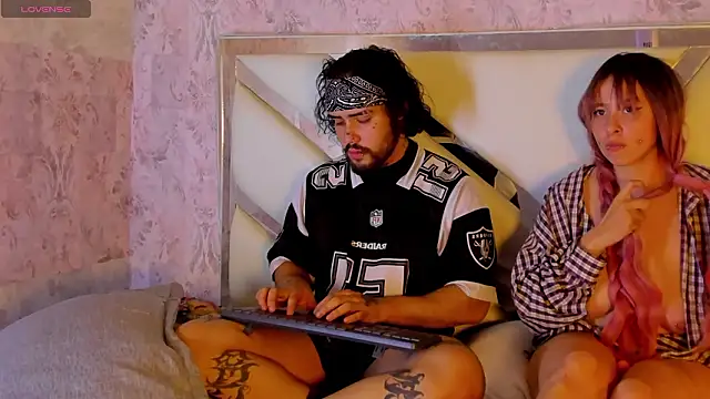 Benny_and_Mark লাইভ XXX চ্যাট