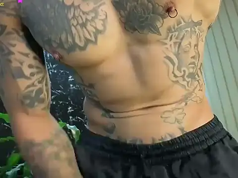 Mike_joness live XXX chat