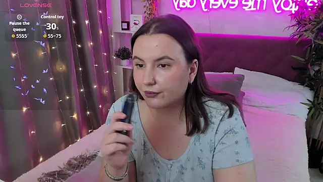 Chat +18 de FeralPeach ao vivo