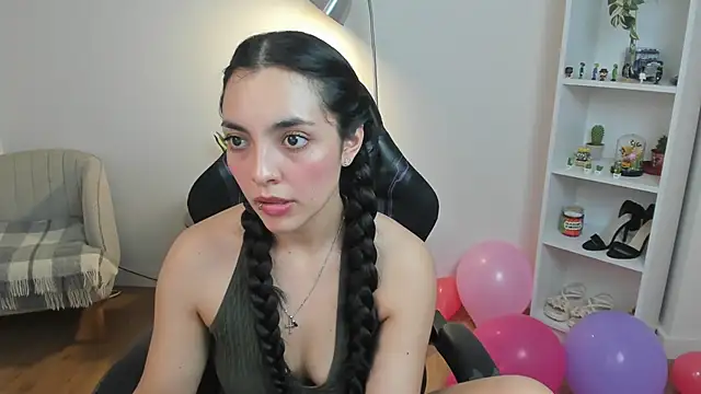 _BellaEvans_ Live XXX Chat