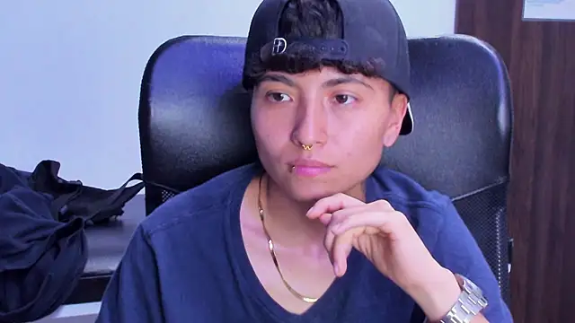 دردشة Im_Mathias الجنسية المباشرة