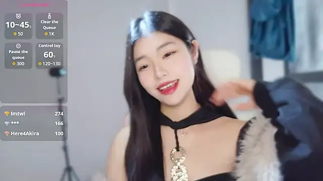 -yaya-777 网络视讯表演